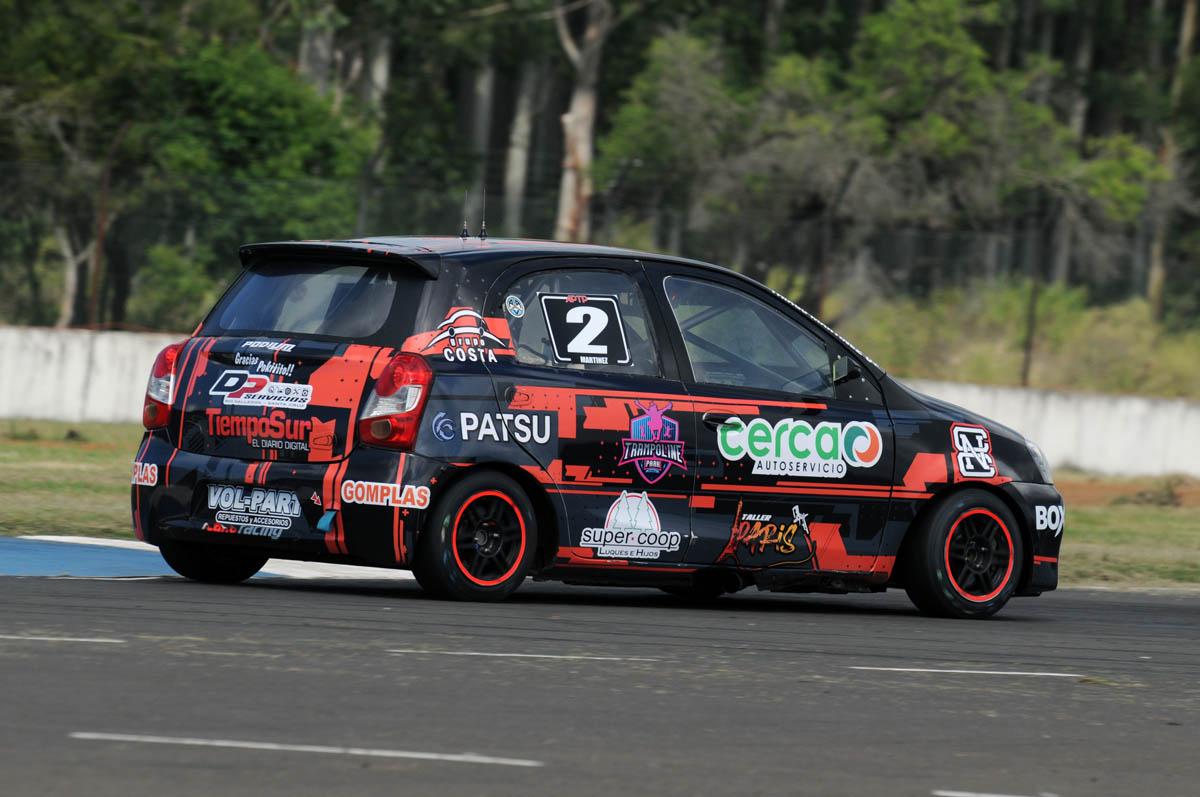 Martínez ya ganó una carrera e iba en busca de otra.